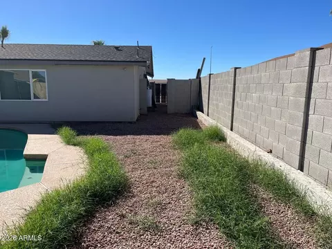 Exterior - 1324 E 30th Ave, Apache Junction, AZ 85119 photo 3 of 9