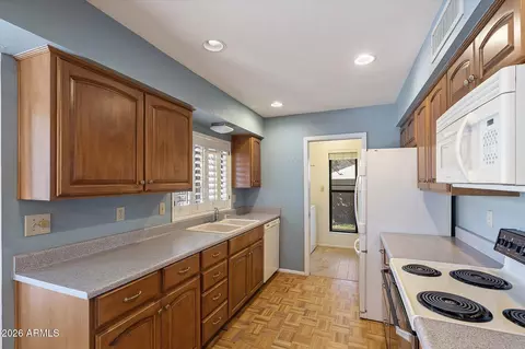 Kitchen - 1163 E Vinedo Ln, Tempe, AZ 85284 photo 1 of 2