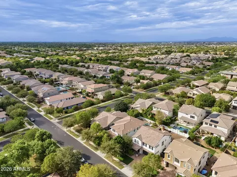 View/Area - 4336 E Amber Ln, Gilbert, AZ 85296 photo 2 of 10