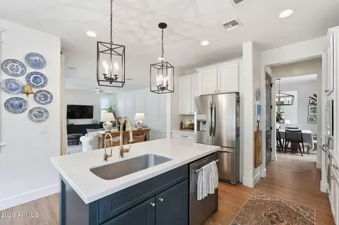 Kitchen - 4336 E Amber Ln, Gilbert, AZ 85296 photo 5 of 5
