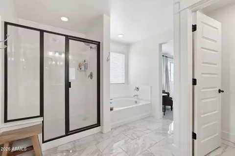 Bath - 4336 E Amber Ln, Gilbert, AZ 85296 photo 4 of 5
