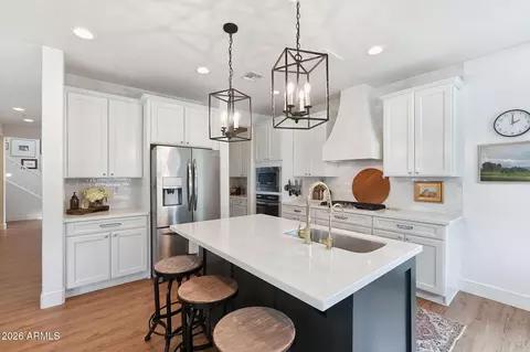 Kitchen - 4336 E Amber Ln, Gilbert, AZ 85296 photo 4 of 5
