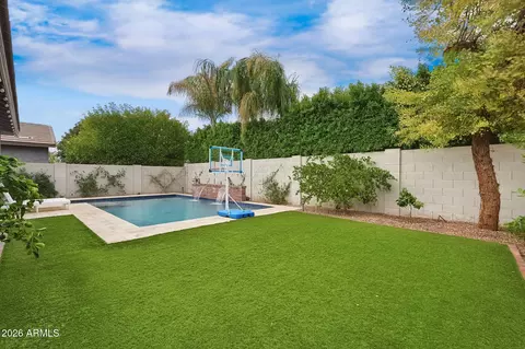 Exterior - 4336 E Amber Ln, Gilbert, AZ 85296 photo 4 of 8