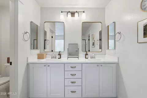 Bath - 4336 E Amber Ln, Gilbert, AZ 85296 photo 5 of 5