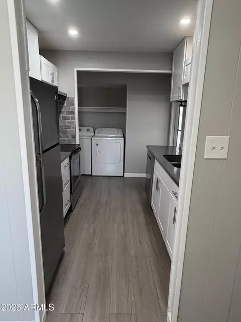 Kitchen - 9501 E Broadway Rd #219, Mesa, AZ 85208 photo 2 of 2