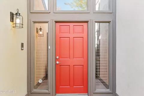 Entry Way - 7348 N 7th Pl, Phoenix, AZ 85020 photo 2 of 6