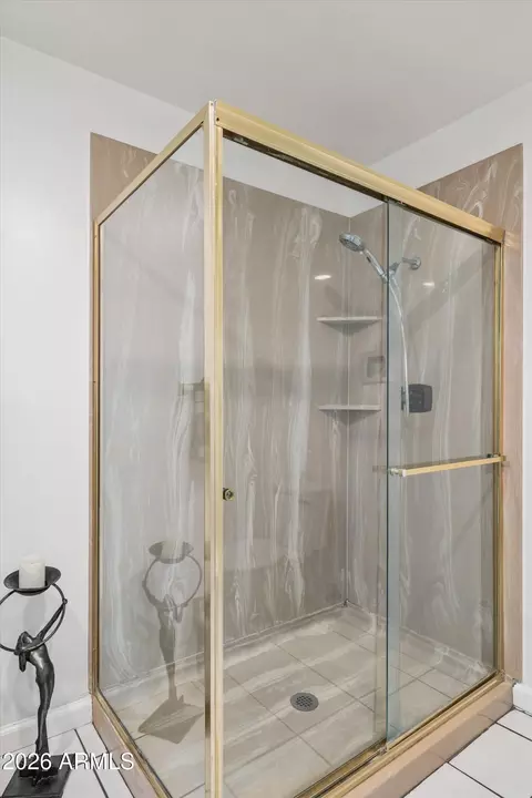 Bath - 7348 N 7th Pl, Phoenix, AZ 85020 photo 6 of 10