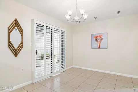 Dining - 7348 N 7th Pl, Phoenix, AZ 85020 photo 4 of 5