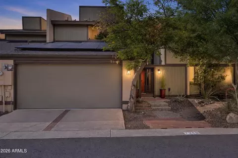 Exterior - 7348 N 7th Pl, Phoenix, AZ 85020 photo 12 of 16