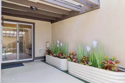 Exterior - 7348 N 7th Pl, Phoenix, AZ 85020 photo 6 of 16