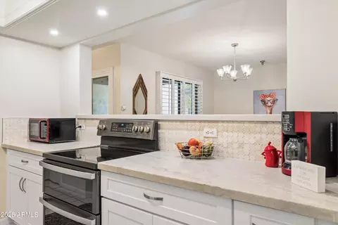 Kitchen - 7348 N 7th Pl, Phoenix, AZ 85020 photo 1 of 4