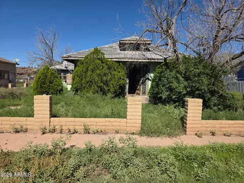 220 W Erie St, Holbrook, AZ 86025