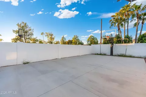Exterior - 3202 E Oregon Ave, Phoenix, AZ 85018 photo 7 of 8
