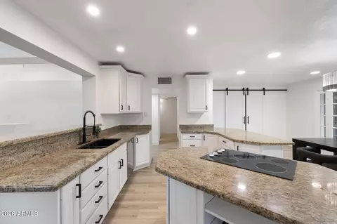 Kitchen - 3202 E Oregon Ave, Phoenix, AZ 85018 photo 2 of 7