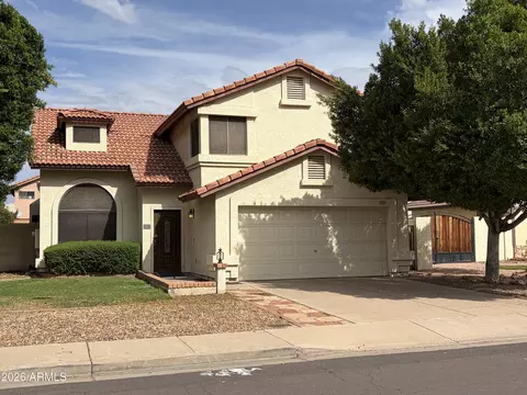 7220 W Morrow Dr, Glendale, AZ 85308