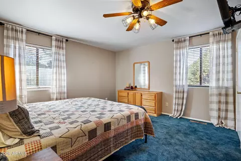Bedroom - 1992 Red Deer Run, Overgaard, AZ 85933 photo 1 of 3