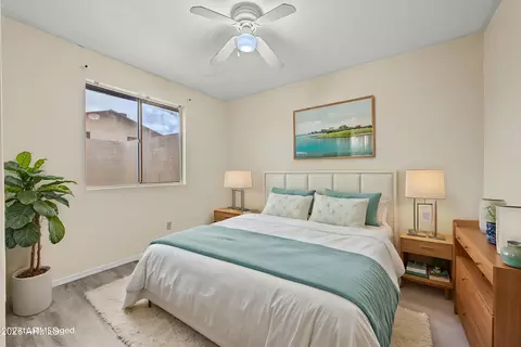 Bedroom - 2437 E Tracy Ln #1, Phoenix, AZ 85032 photo 4 of 5