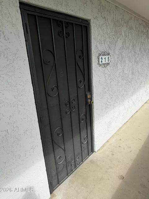 3314 N 68th St #215, Scottsdale, AZ 85251
