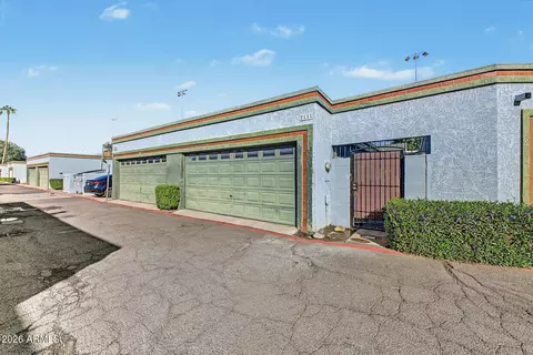 7111 N 63rd Dr, Glendale, AZ 85301