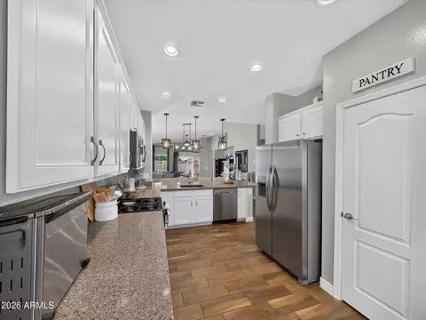 Kitchen - 2642 E Hickory St, Gilbert, AZ 85298 photo 5 of 6