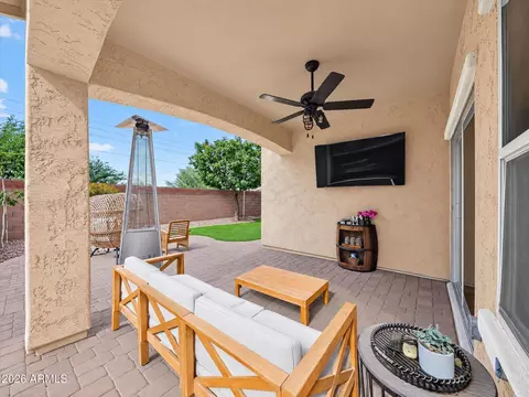 Exterior - 2642 E Hickory St, Gilbert, AZ 85298 photo 7 of 17