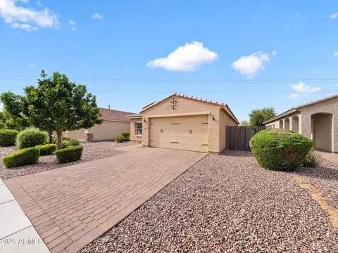 Exterior - 2642 E Hickory St, Gilbert, AZ 85298 photo 4 of 17