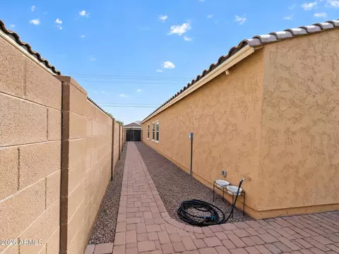 Exterior - 2642 E Hickory St, Gilbert, AZ 85298 photo 16 of 17