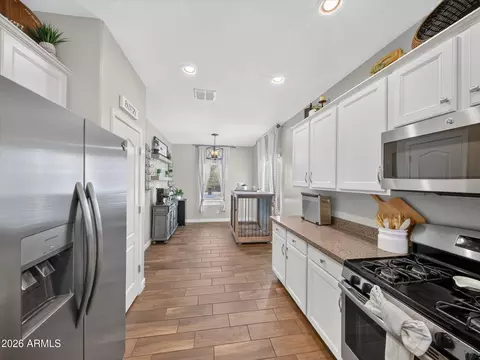 Kitchen - 2642 E Hickory St, Gilbert, AZ 85298 photo 4 of 6
