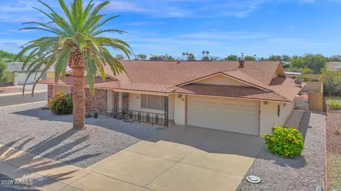 9739 W Riviera Dr, Sun City, AZ 85351