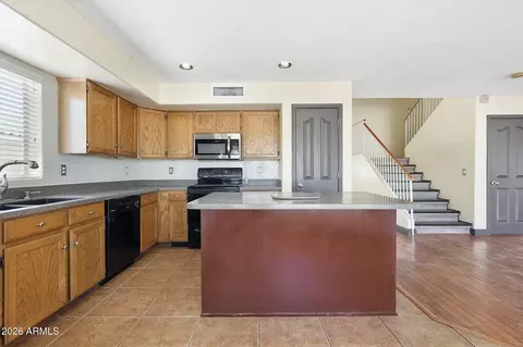 Kitchen - 6920 E Lakeview Ave, Mesa, AZ 85209 photo 4 of 4