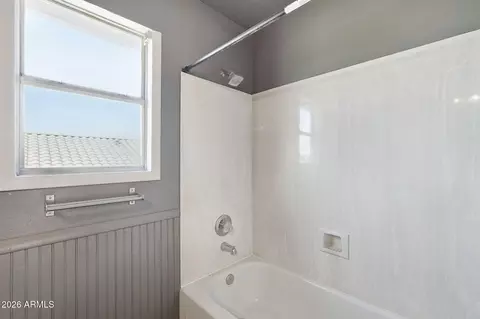 Bath - 6920 E Lakeview Ave, Mesa, AZ 85209 photo 3 of 6