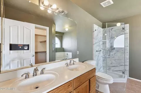 Bath - 6920 E Lakeview Ave, Mesa, AZ 85209 photo 4 of 6