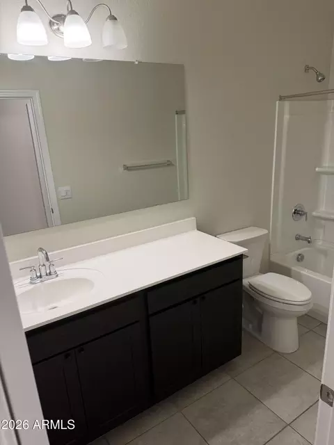Bath - 18556 W Buckskin Trl, Wittmann, AZ 85361 photo 1 of 4