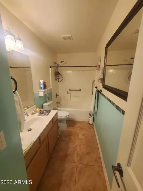 Bath - 1672 S Stetson Ct, Apache Junction, AZ 85119 photo 2 of 2