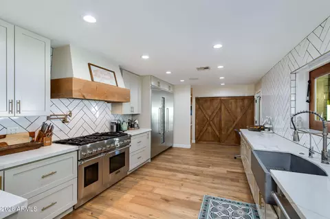 Kitchen - 3443 N 48th Way, Phoenix, AZ 85018 photo 2 of 7