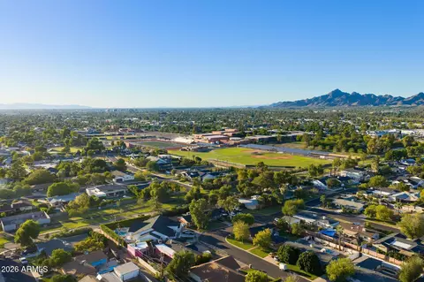 View/Area - 3443 N 48th Way, Phoenix, AZ 85018 photo 7 of 7