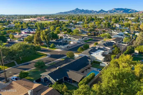 View/Area - 3443 N 48th Way, Phoenix, AZ 85018 photo 3 of 7