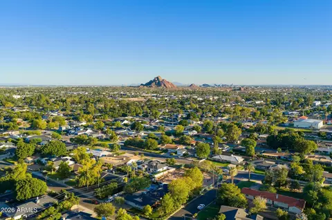 View/Area - 3443 N 48th Way, Phoenix, AZ 85018 photo 6 of 7