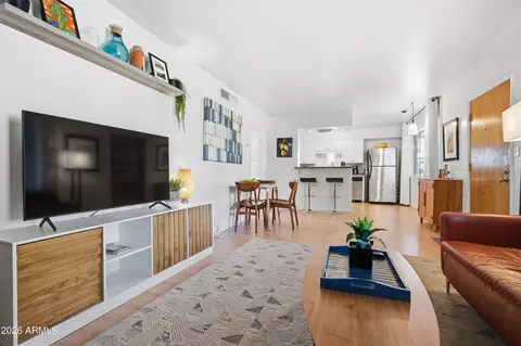 6906 E 4th St #2, Scottsdale, AZ 85251