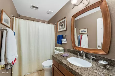 Bath - 2935 E Redfield Rd, Phoenix, AZ 85032 photo 2 of 2