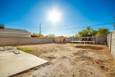 Exterior - 914 S 30th Dr, Phoenix, AZ 85009 photo 1 of 3
