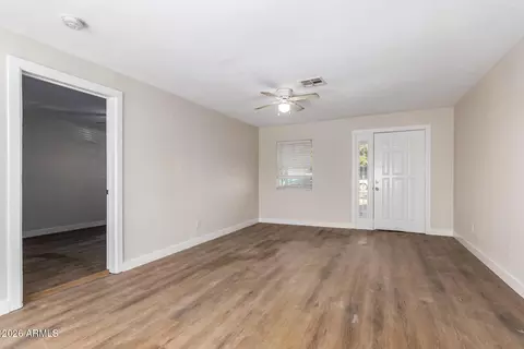 Living - 914 S 30th Dr, Phoenix, AZ 85009 photo 3 of 4
