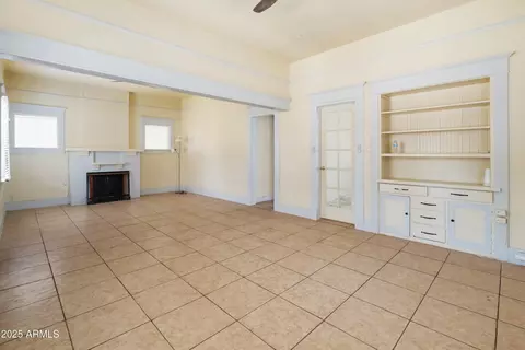 Living - 126 N 9th Ave, Phoenix, AZ 85007 photo 1 of 3