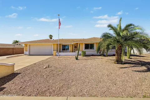 15208 N Lakeforest Dr, Sun City, AZ 85351