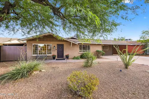 8307 E Clarendon Ave, Scottsdale, AZ 85251
