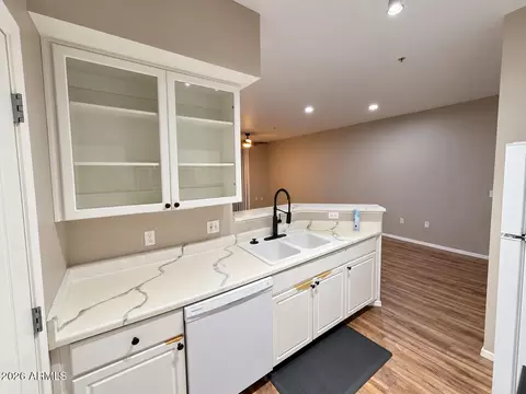 Kitchen - 1701 E Colter St #391, Phoenix, AZ 85016 photo 3 of 3