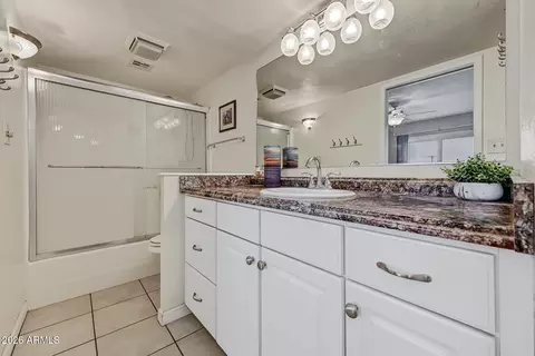 Bath - 889 E Lancaster Cir, Florence, AZ 85132 photo 2 of 3