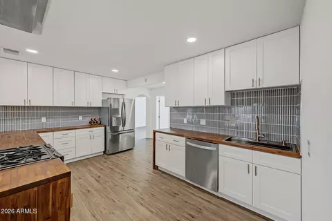 557 W Erie St, Chandler, AZ 85225