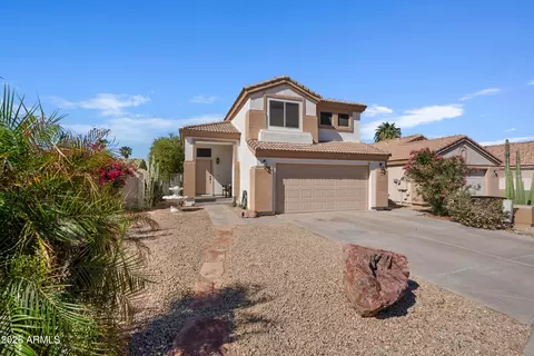 13523 W Desert Flower Dr, Goodyear, AZ 85395
