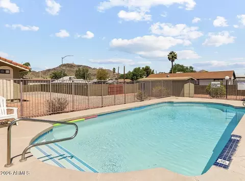 Exterior - 1336 E Mountain View Rd #110, Phoenix, AZ 85020 photo 3 of 4